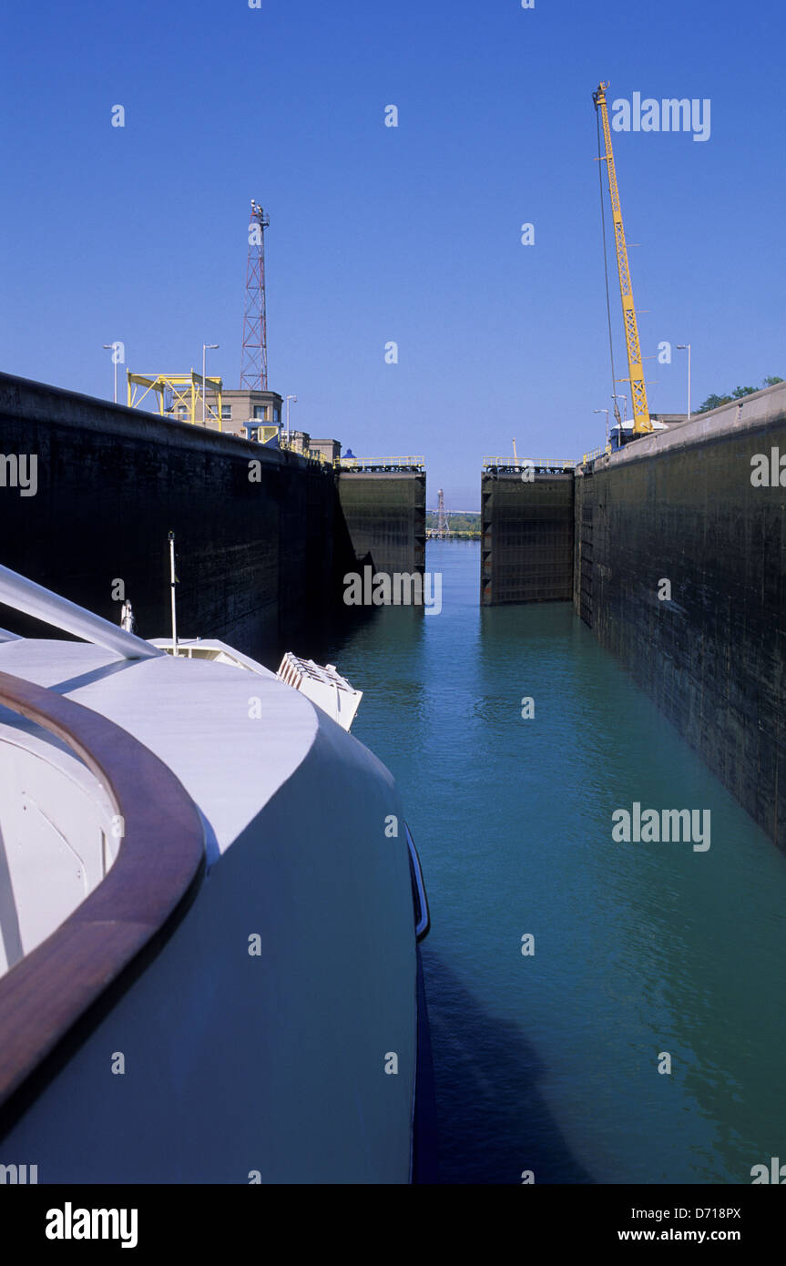 Canada, Ontario, Near Niagara Falls, Welland Canal, Ship Locks, Cruise