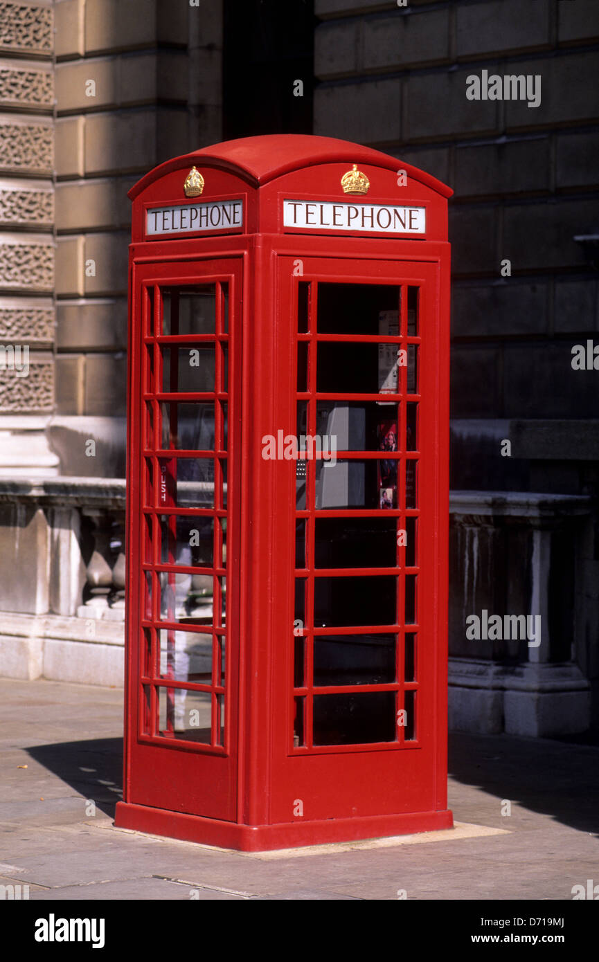 Red booth hi-res stock photography and images - Alamy