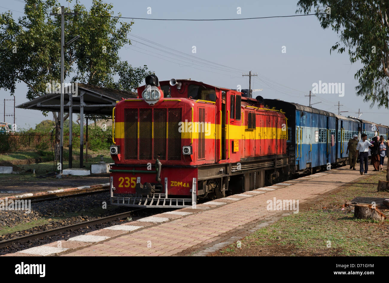 Diesel hauled passenger train hi-res stock photography and images - Alamy