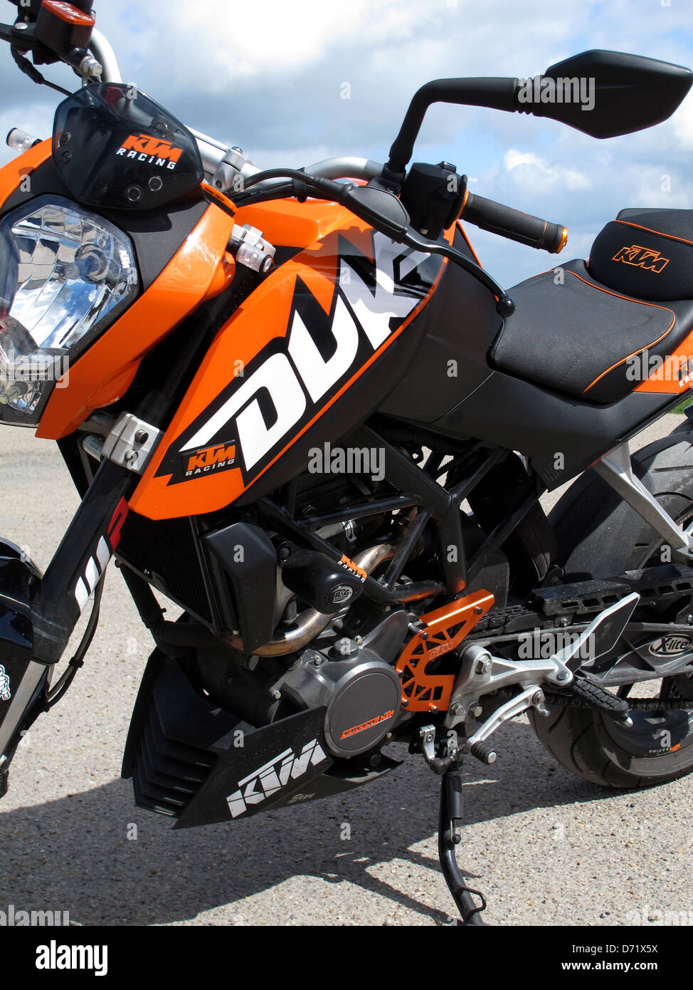 Category:KTM 125 Duke - Wikimedia Commons