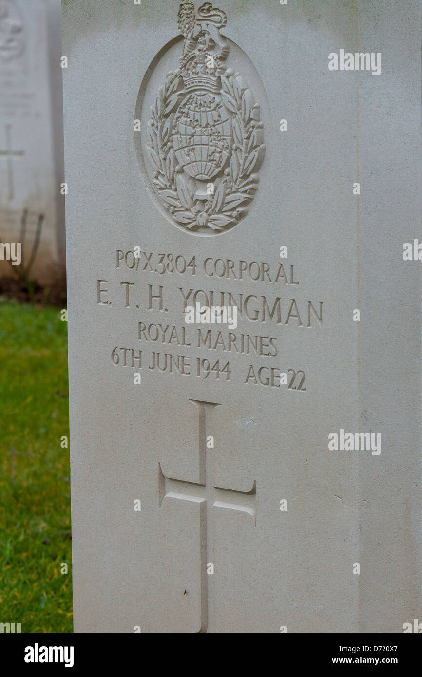 grave of Soldier died on June 6t 1944 in English cemetery of second war (1939-1945) in Hermanville-Sur-Mer, Normandy, France Stock Photo