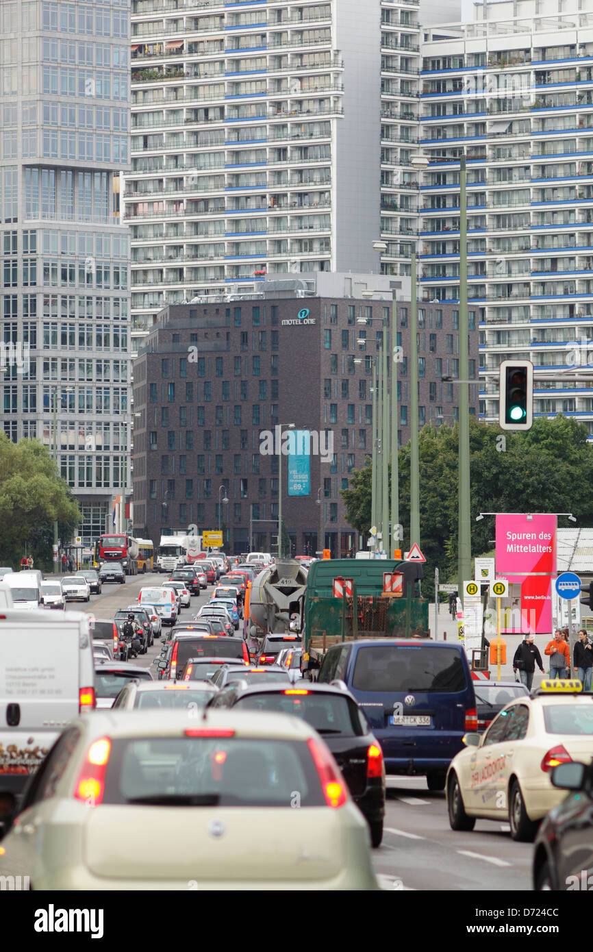 Berlin, Germany, morning rush-hour traffic on the Leipziger Strasse ...