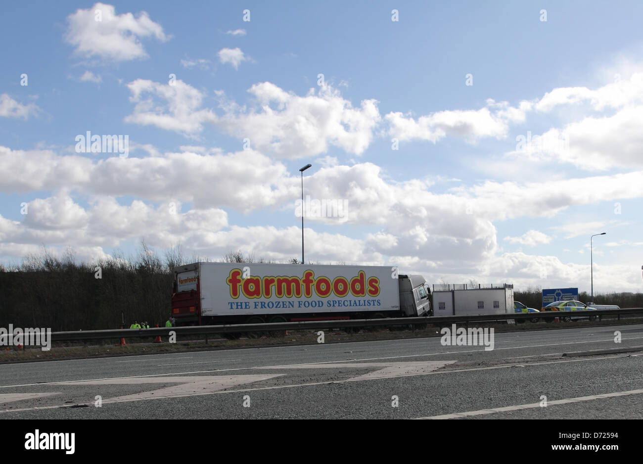 West Yorkshire, UK. 26th April 2013. Junction 32 of the M62 near Pontefract is the scene of a fatal road accident involving a Farmfoods lorry and a mini bus, one female passenger of the mini bus killed and 20 others injured. Credit: Bojangles/Alamy Live News Stock Photo