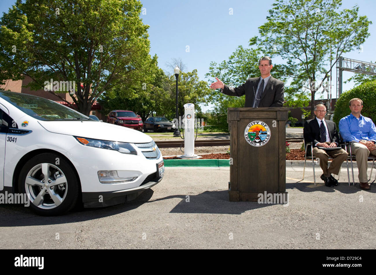 Hybrid electric vehicles hi-res stock photography and images - Alamy