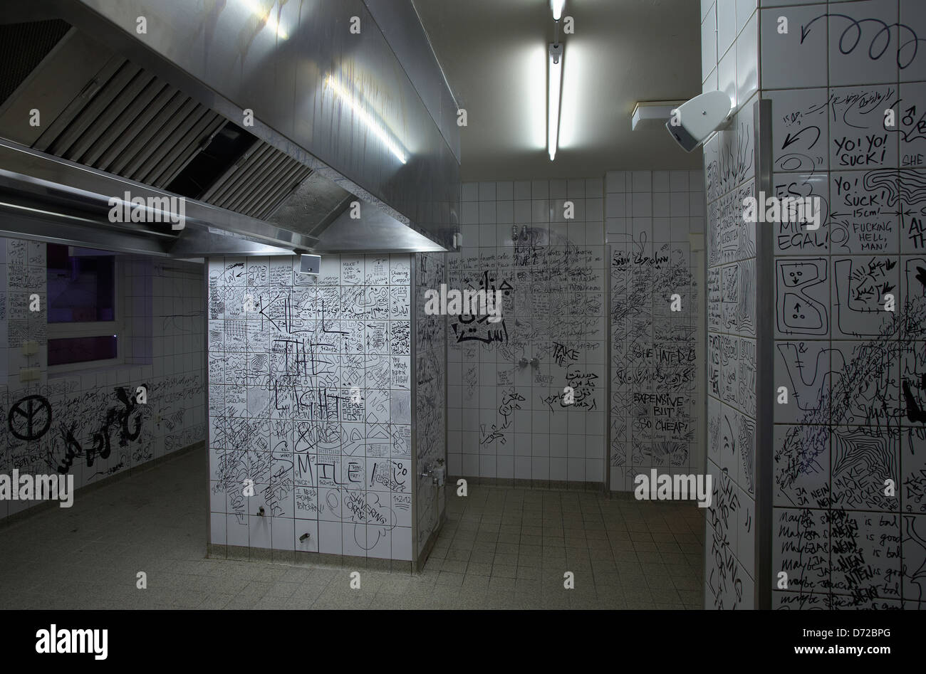 Kassel, Hessen, Documenta (13): Abul Qasem Foushanjis work in the kitchen of the empty-been. Elizabeth Hospital Stock Photo