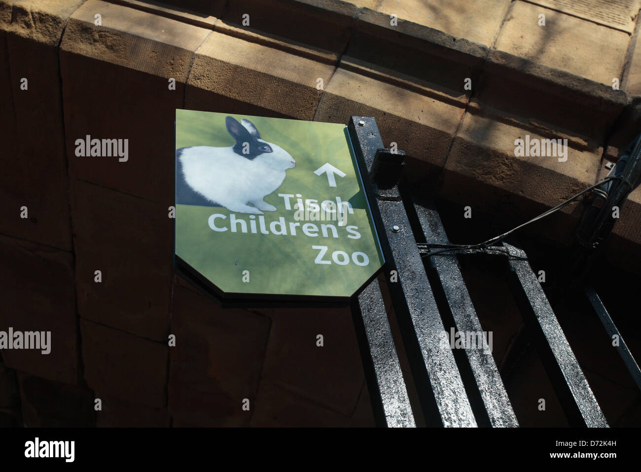 Tisch Children´s Zoo sign in Central Park, New York Stock Photo - Alamy