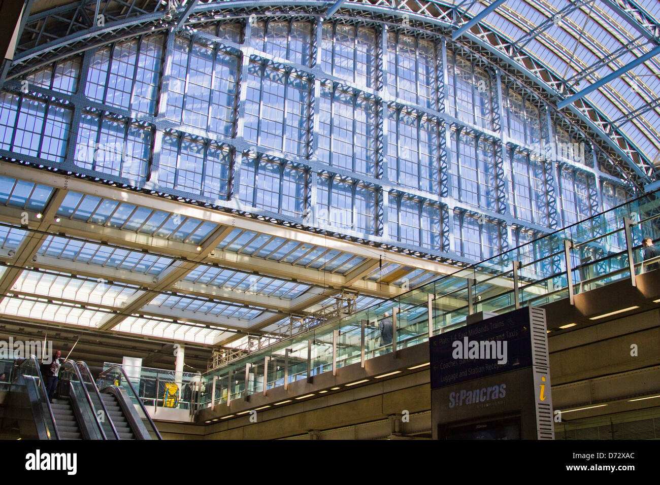 St.Pancras railway station Stock Photo Alamy
