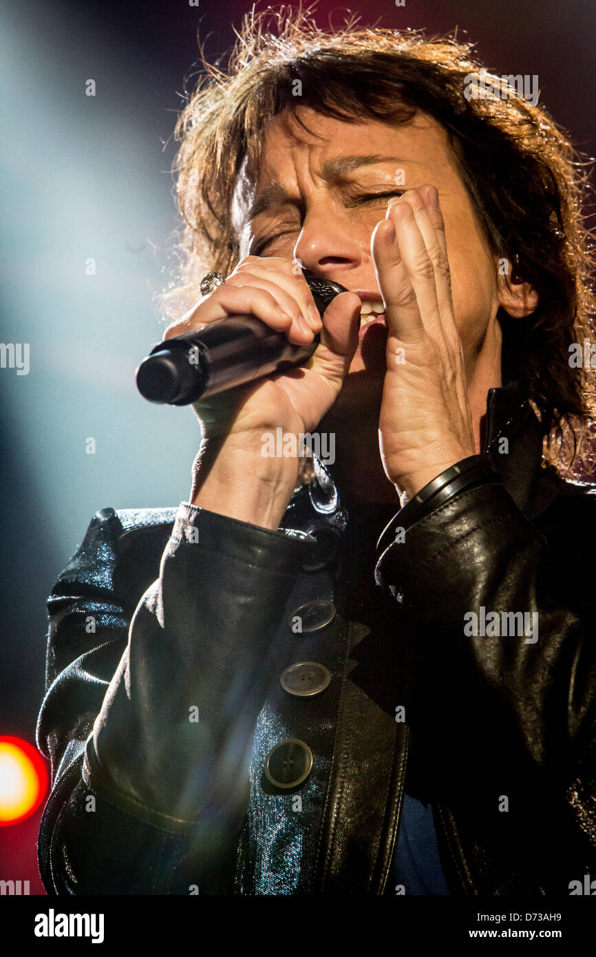 Gianna nannini forum assago hi-res stock photography and images - Alamy