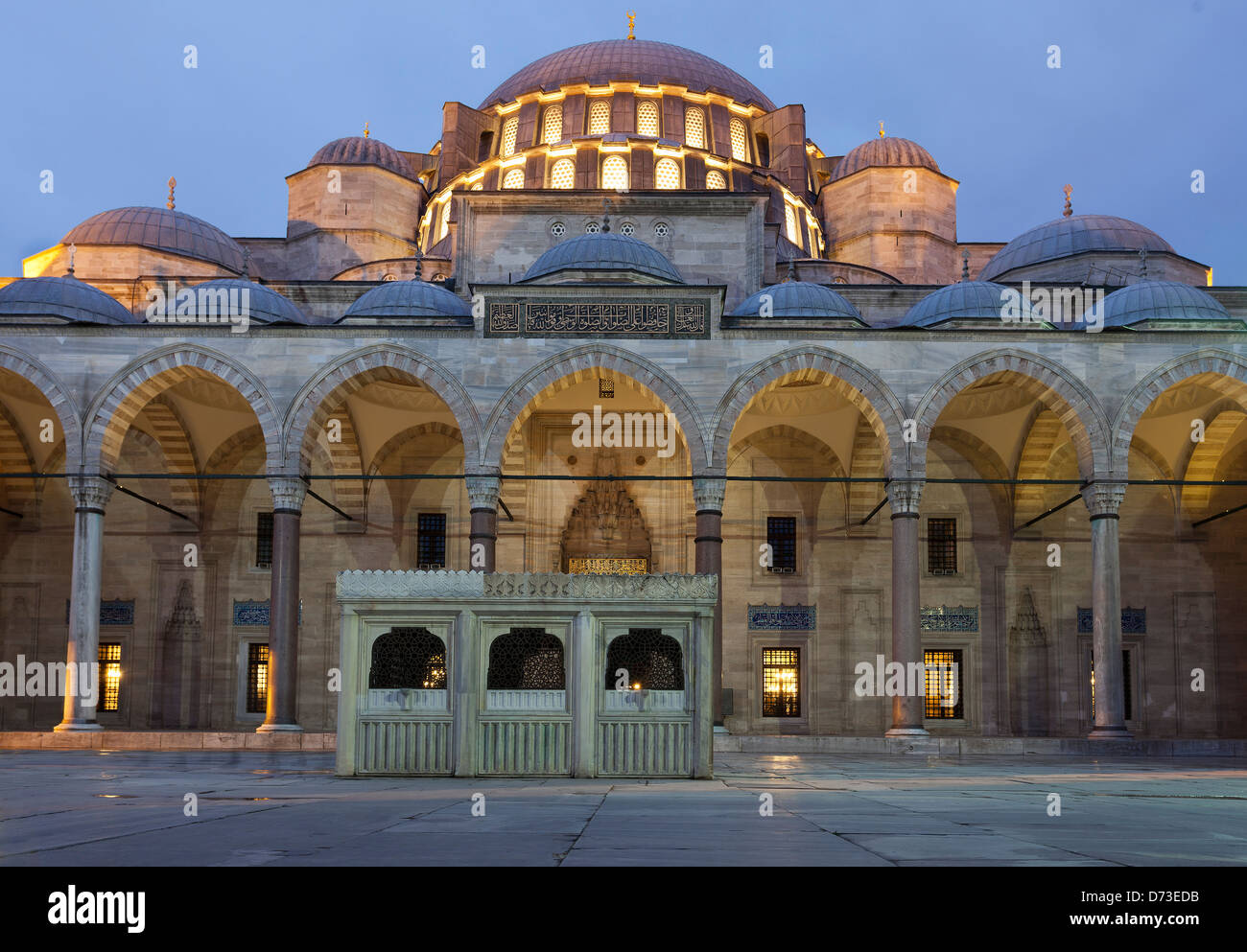 Estambul TURQUÍA imitación Louis Vuitton bolsos bolso Fotografía de stock -  Alamy