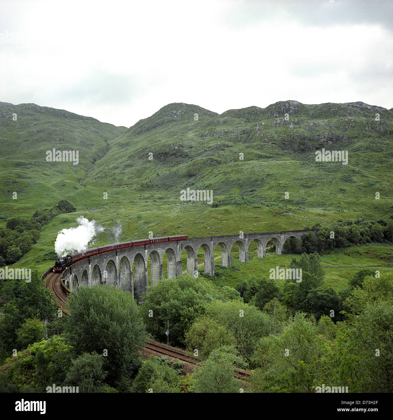 Glenfinnan, United Kingdom, The Jacobite passes over the Glenfinnan