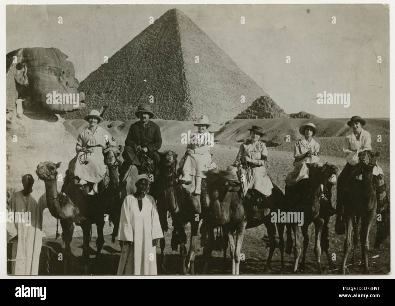 Nurses and physicians from the American Zionist Medical Unit on camels in Egypt en route to Palestine in July 1918 Stock Photo