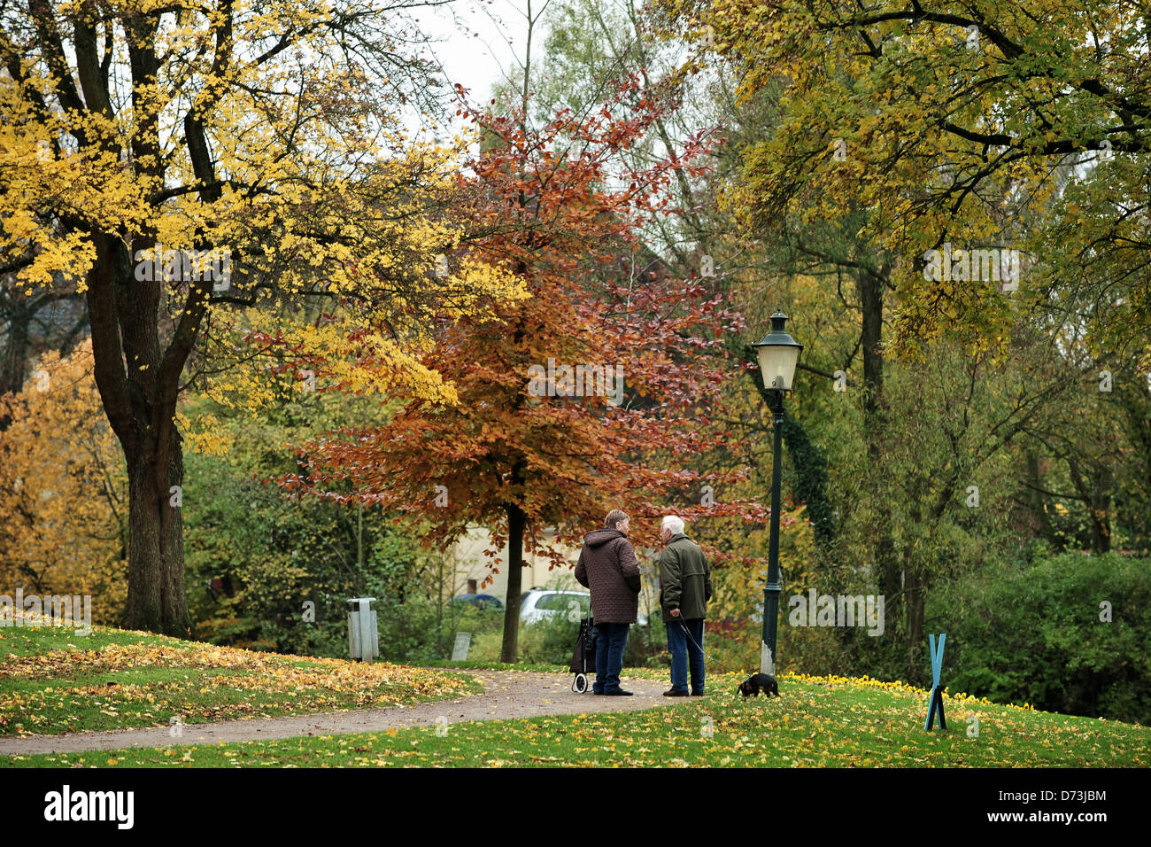Oldenburg, Germany, two pensioners in a park in Oldenburg Stock Photo