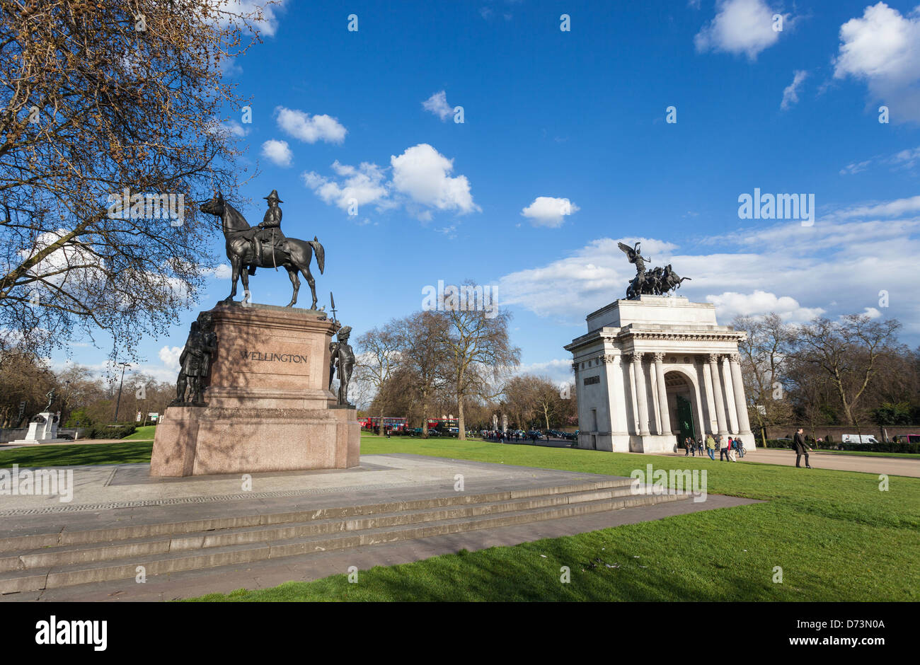 Equestrian statue of Duke of Wellington and Wellington Arch, Hyde Park Corner, London, England, UK Stock Photo