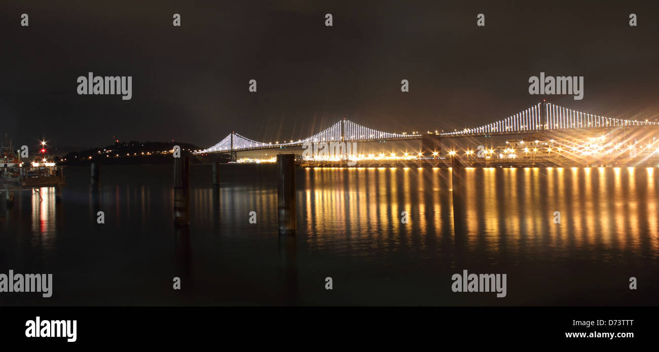 Night scenes of the famous bay bridge Stock Photo - Alamy