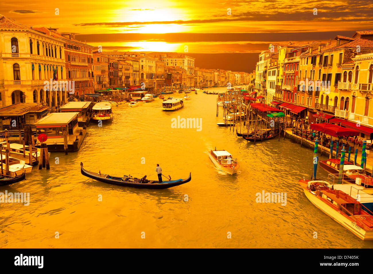 Sunset gondola ride venice hi-res stock photography and images - Alamy