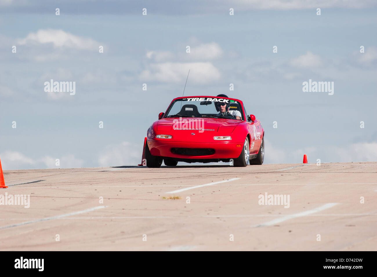 Mazda miata racing hi-res stock photography and images - Alamy