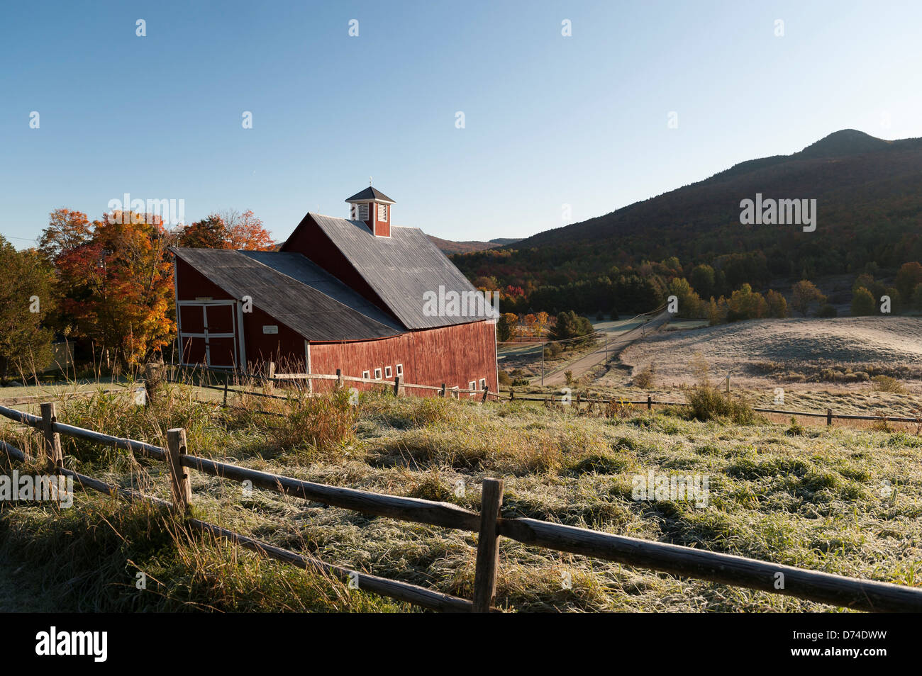 USA, Vermont, Stowe, Red barn during fall foliage Stock Photo - Alamy