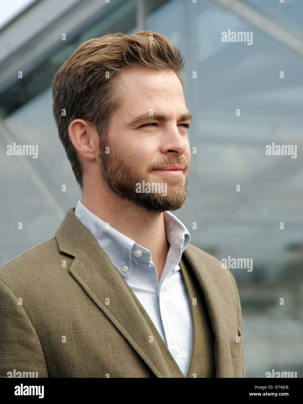 Berlin, Germany. 28th April, 2013. US actor Chris Pine poses during the presentation of the movie 'Star Trek Into Darkness' in Berlin, Germany, 28 April 2013. The film will be released in Germany on 09 May 2013. Photo: XAMAX/dpa/dpa/Alamy Live News Stock Photo