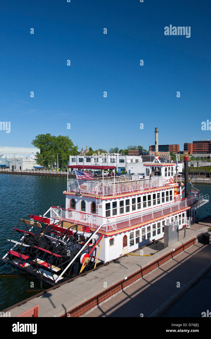 VICTORIAN PRINCESS STEAMBOAT DOBBINS LANDING WATERFRONT ERIE
