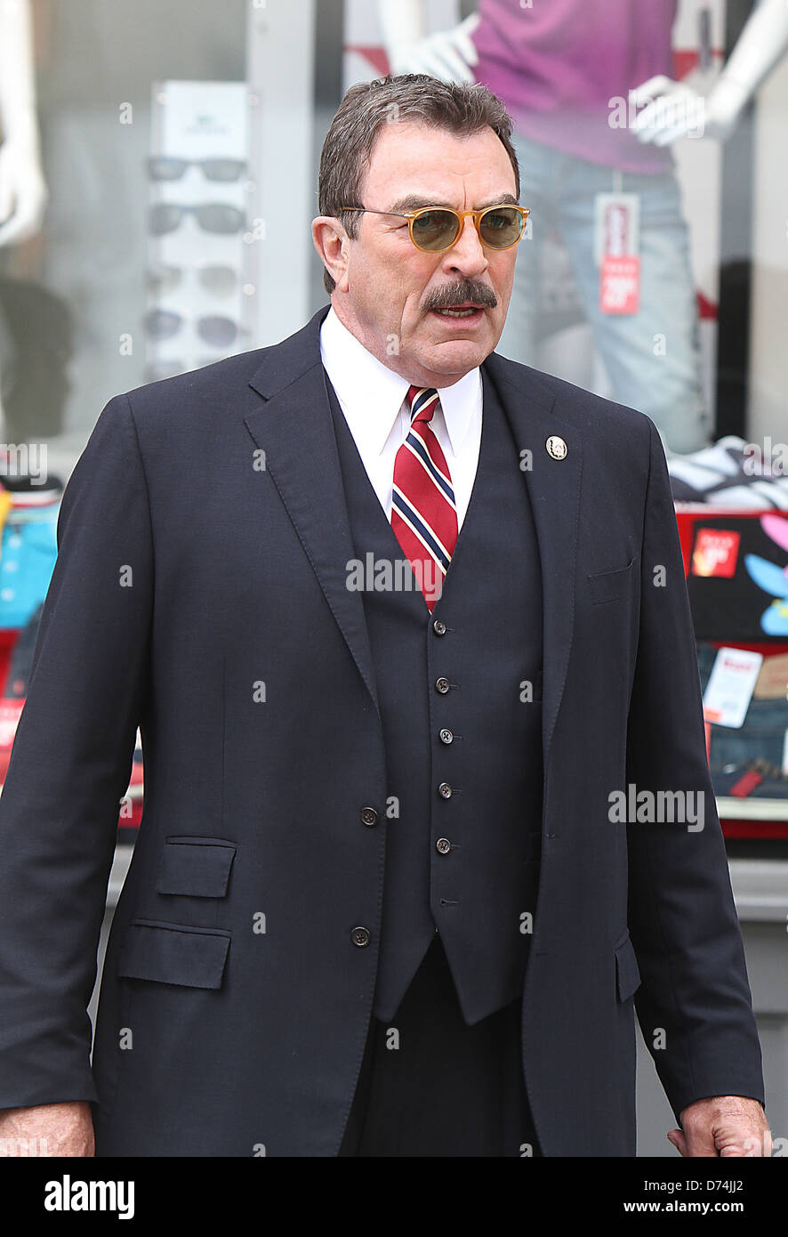 Tom Selleck is seen shooting on location for the CBS TV Series 'Blue Bloods' in New York City New York City, USA - 22.08.11 Stock Photo