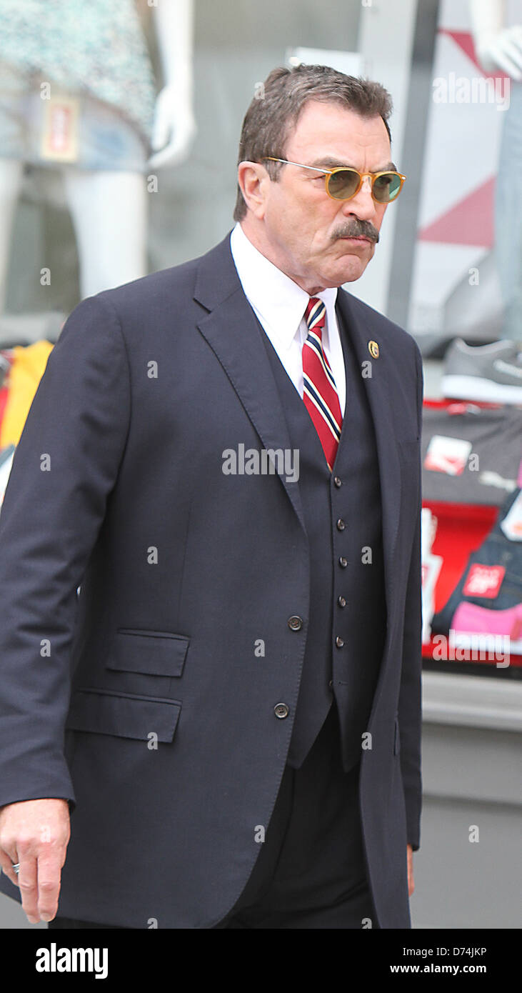 Tom Selleck is seen shooting on location for the CBS TV Series 'Blue Bloods' in New York City New York City, USA - 22.08.11 Stock Photo