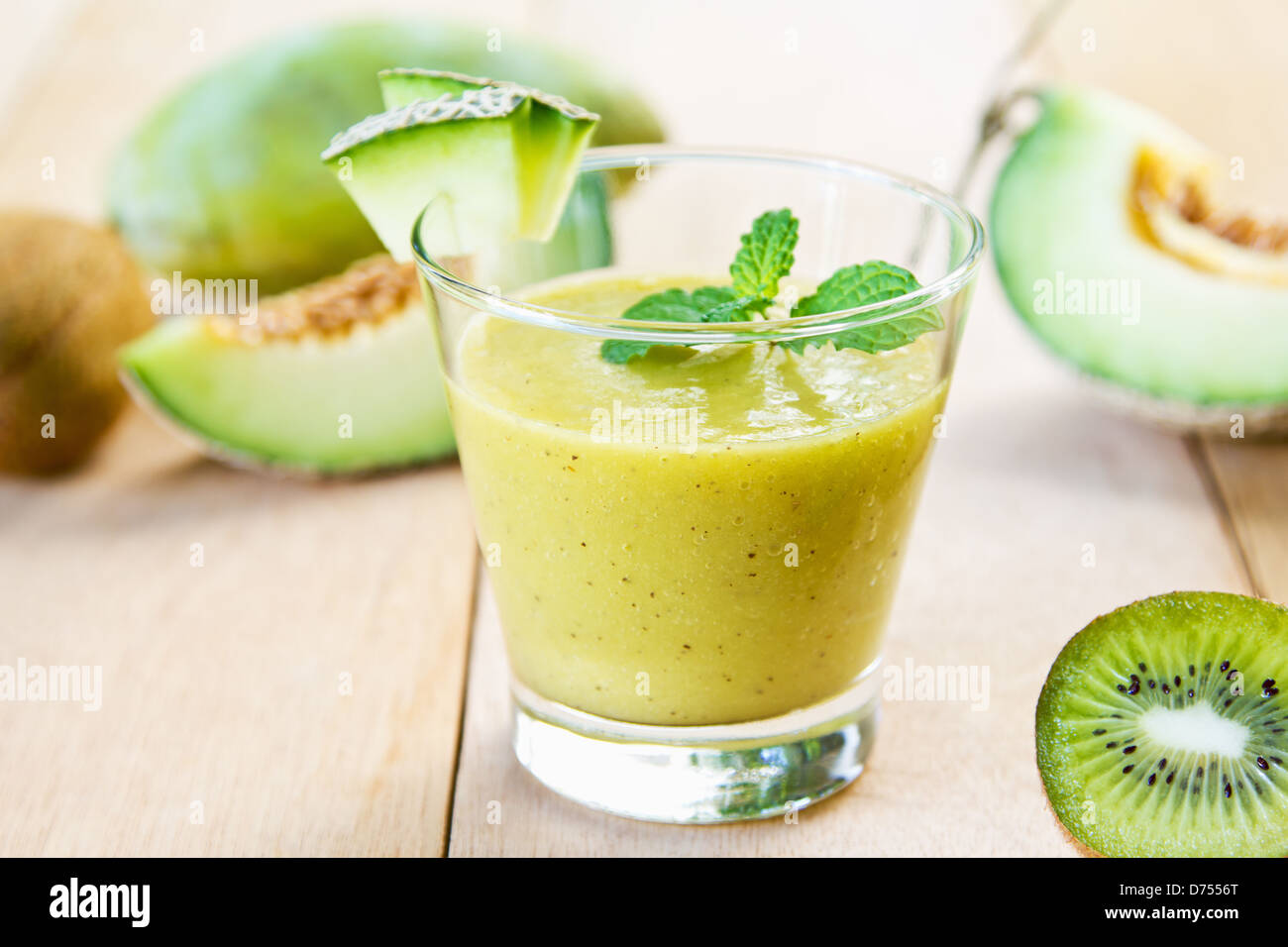 Melon kiwi hi-res stock photography and images - Alamy