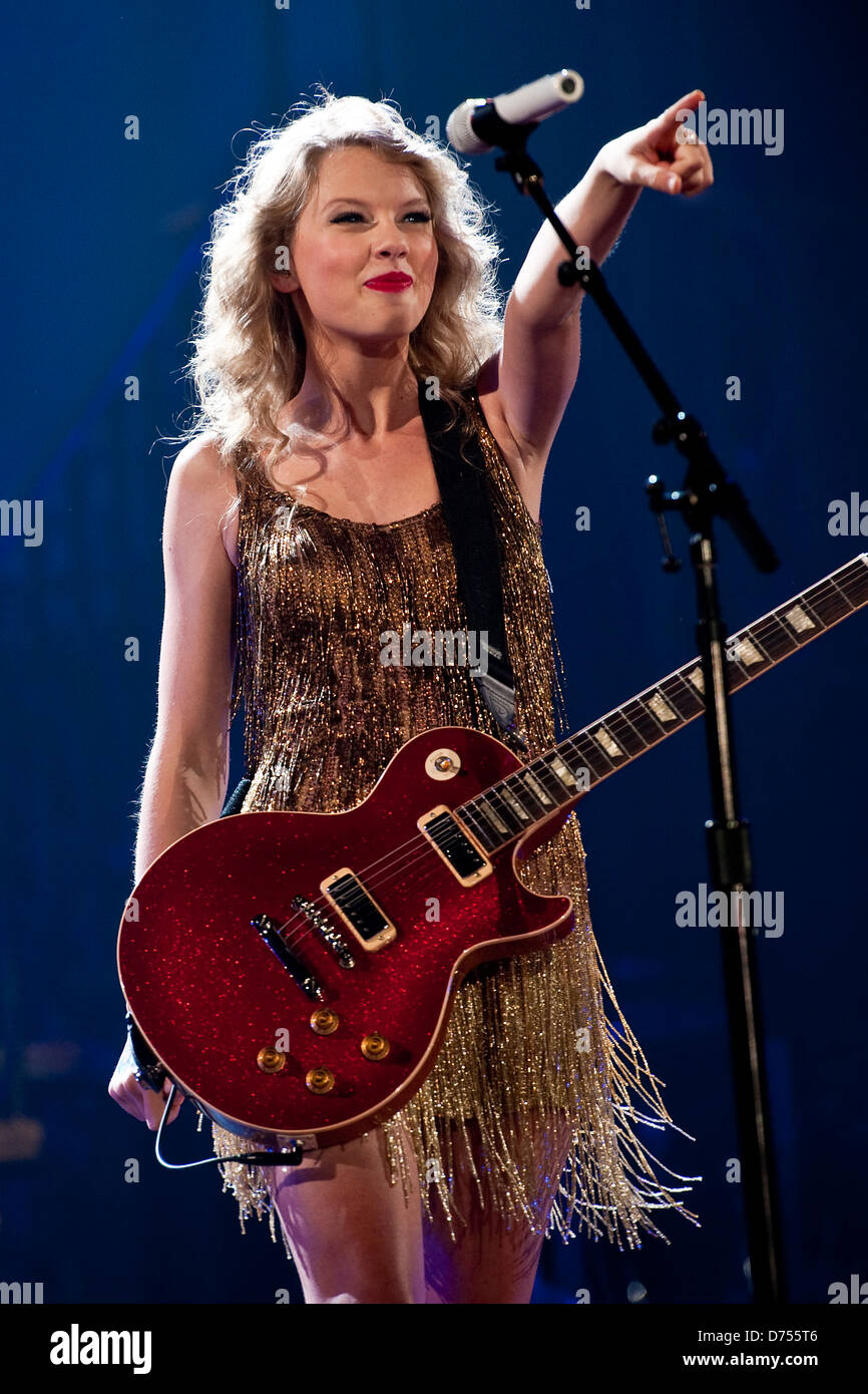 Speak Now World Tour Live speak-now-world-tour-live