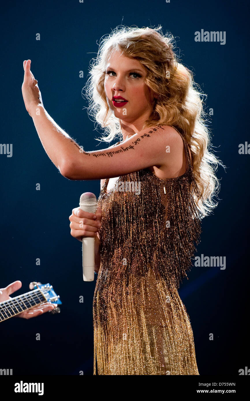 Speak Now World Tour Live speak-now-world-tour-live