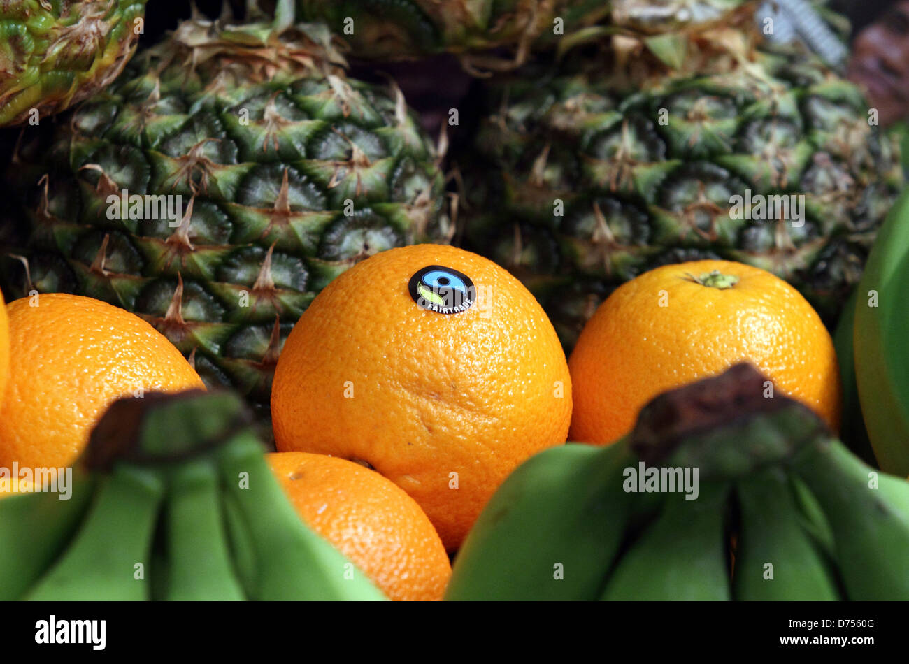 Fairtrade fruit bananas oranges hires stock photography and images Alamy