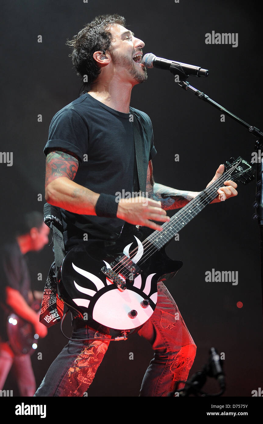 Sully Erna Godsmack performs at the Rockstar Energy Drink Mayhem