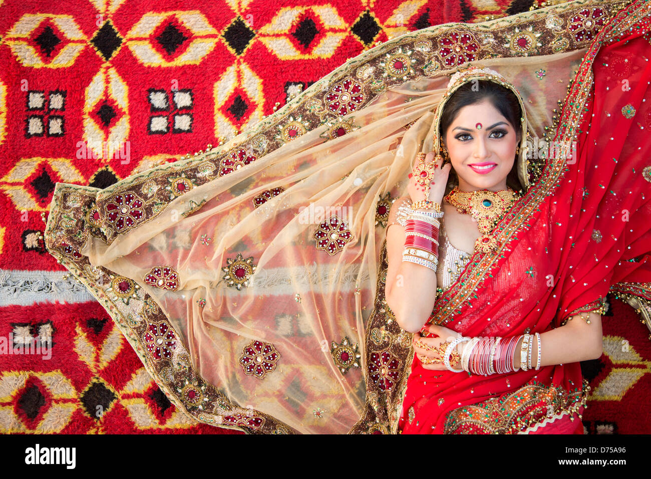 dulha dulhan poses • ShareChat Photos and Videos