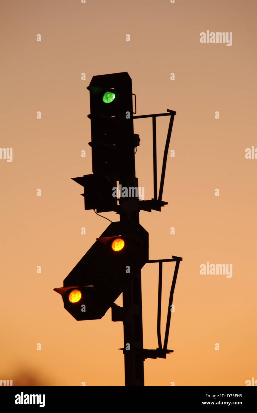 Parallel robot hi-res stock photography and images - Alamy