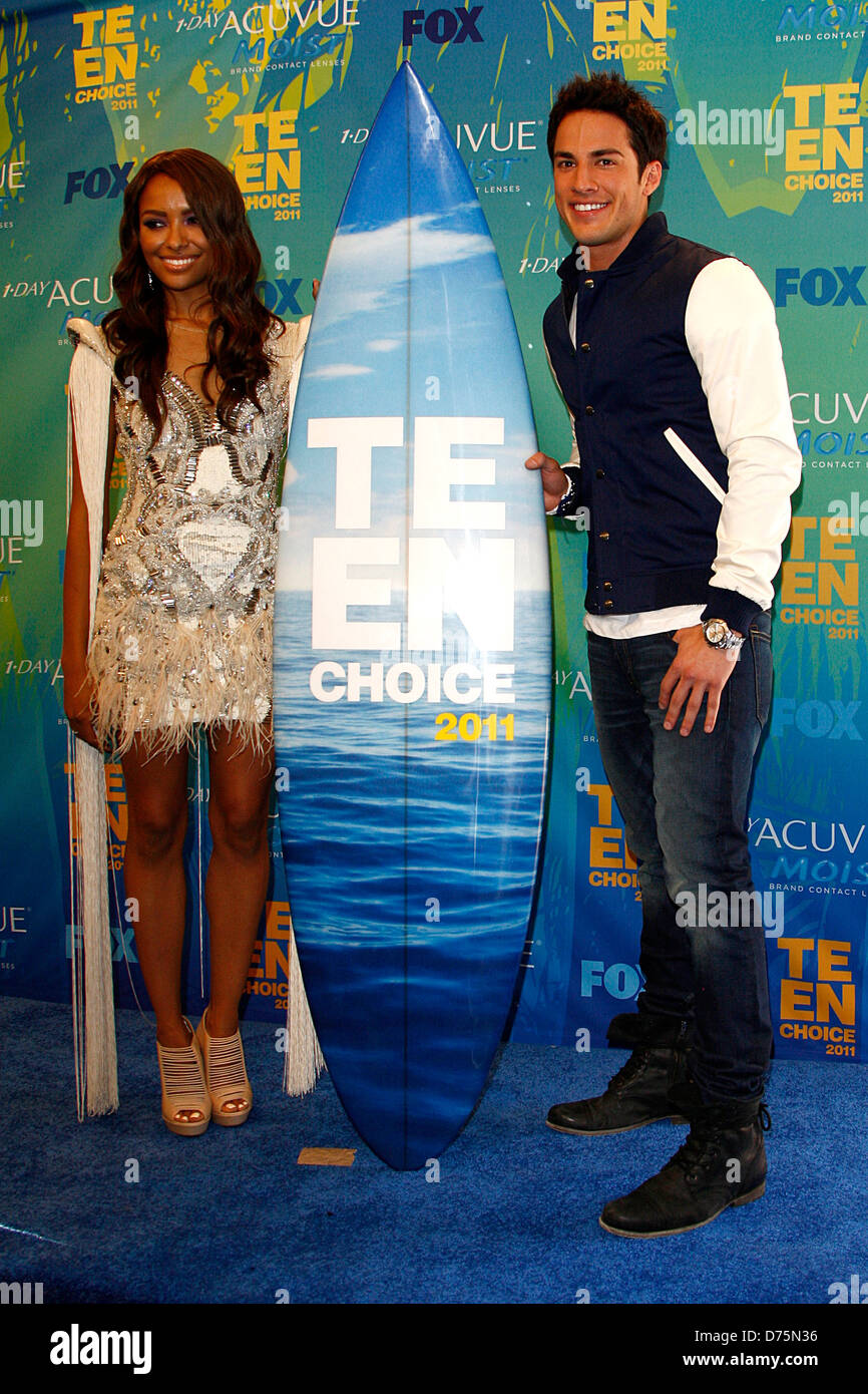 Katerina Graham and Michael Trevino 2011 Teen Choice Awards held at Gibson Amphitheatre - Pressroom Universal City, California Stock Photo