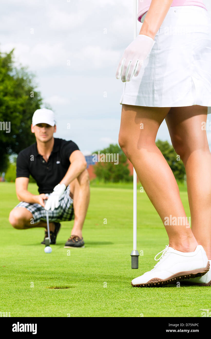 юные игроки в гольф. He is putting. Put on take off worksheet. кристиан грей галстук. правильный хват клюшки для гольфа.