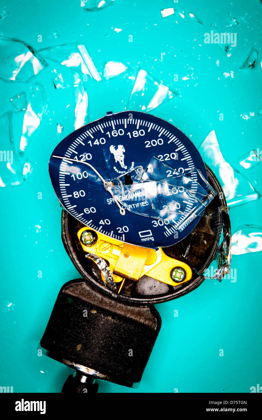 Broken blood pressure gauge Stock Photo Alamy