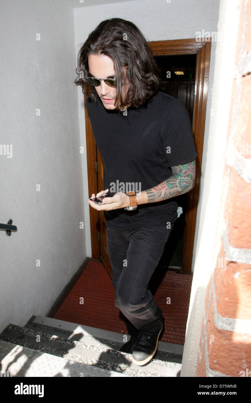 John Mayer Leaving A Medical Centre In Beverly Hills Sporting Long