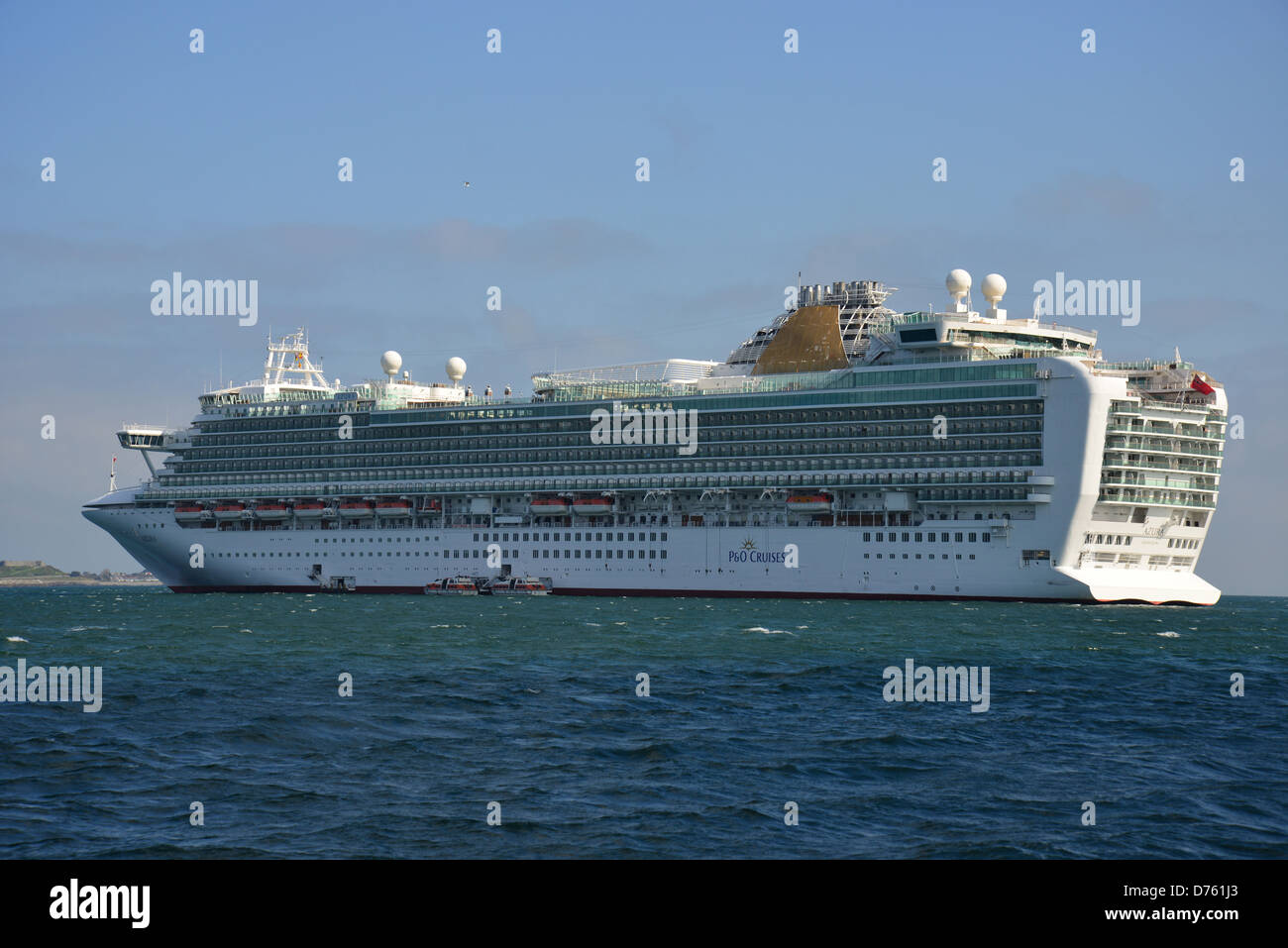 P O Azura Cruise Ship Anchored Off Saint Peter Port Guernsey Bailiwick Of Guernsey Channel Islands Stock Photo Alamy
