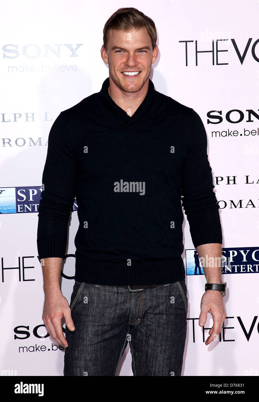 Alan ritchson hi-res stock photography and images - Alamy