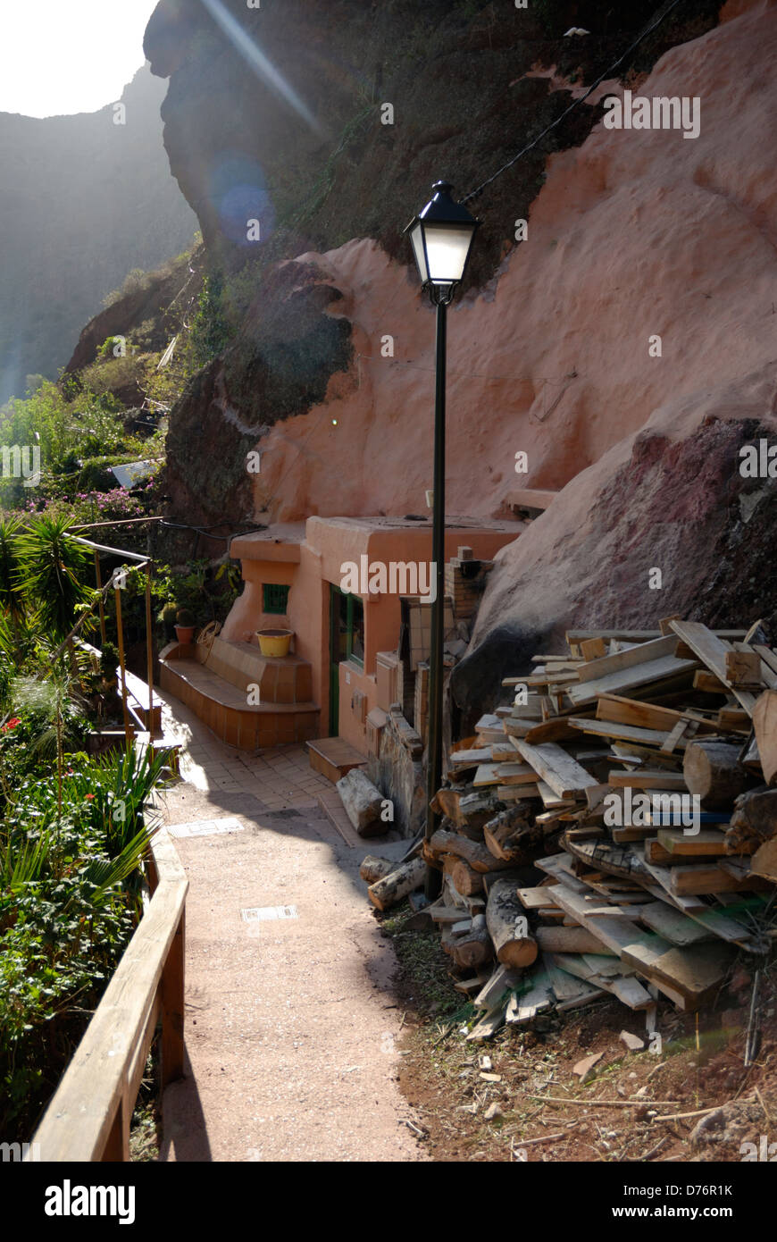 Barranco de Guayadeque, Natural Ravine full of cave homes some dating