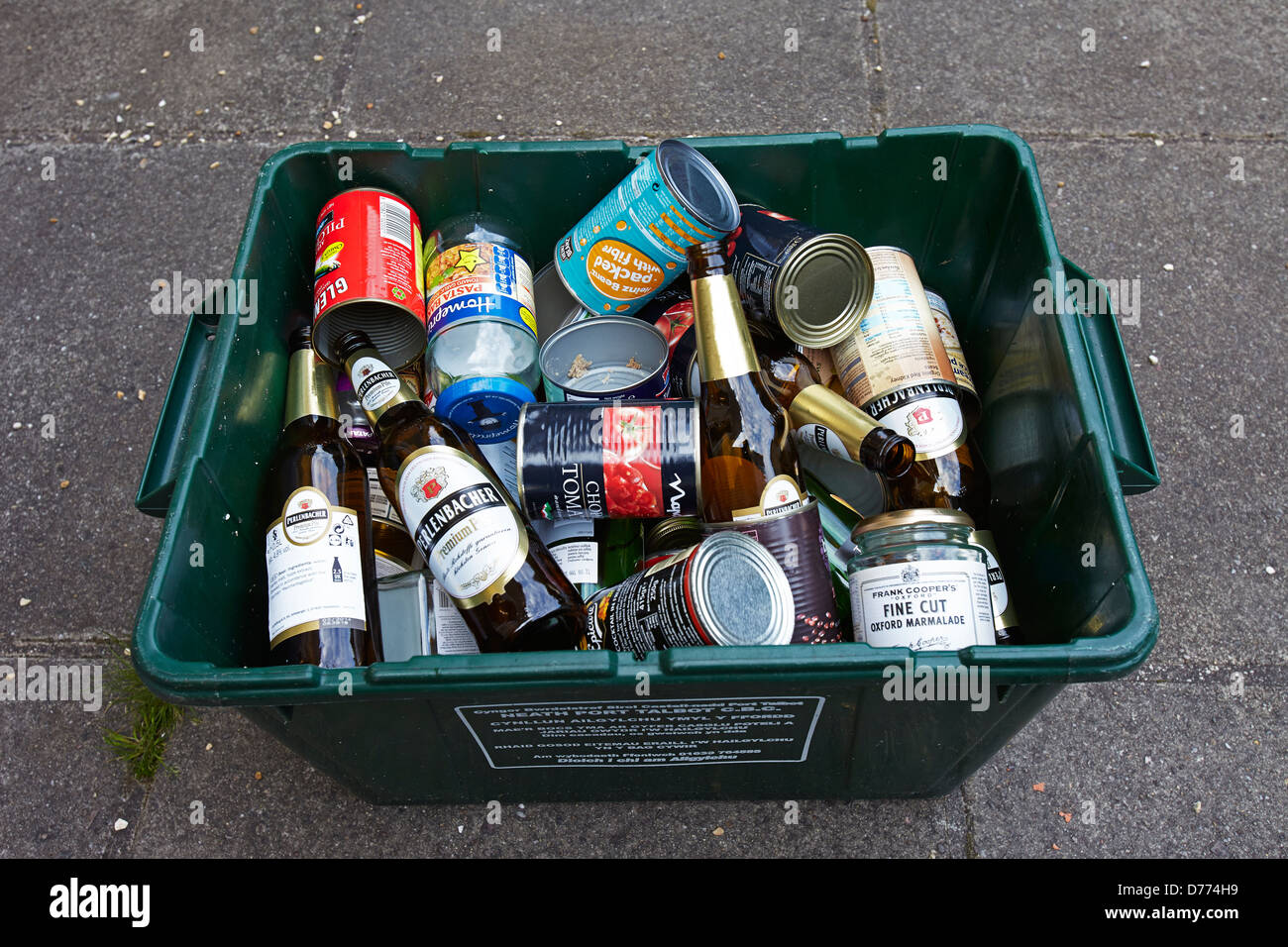 Cans and bottles hires stock photography and images Alamy