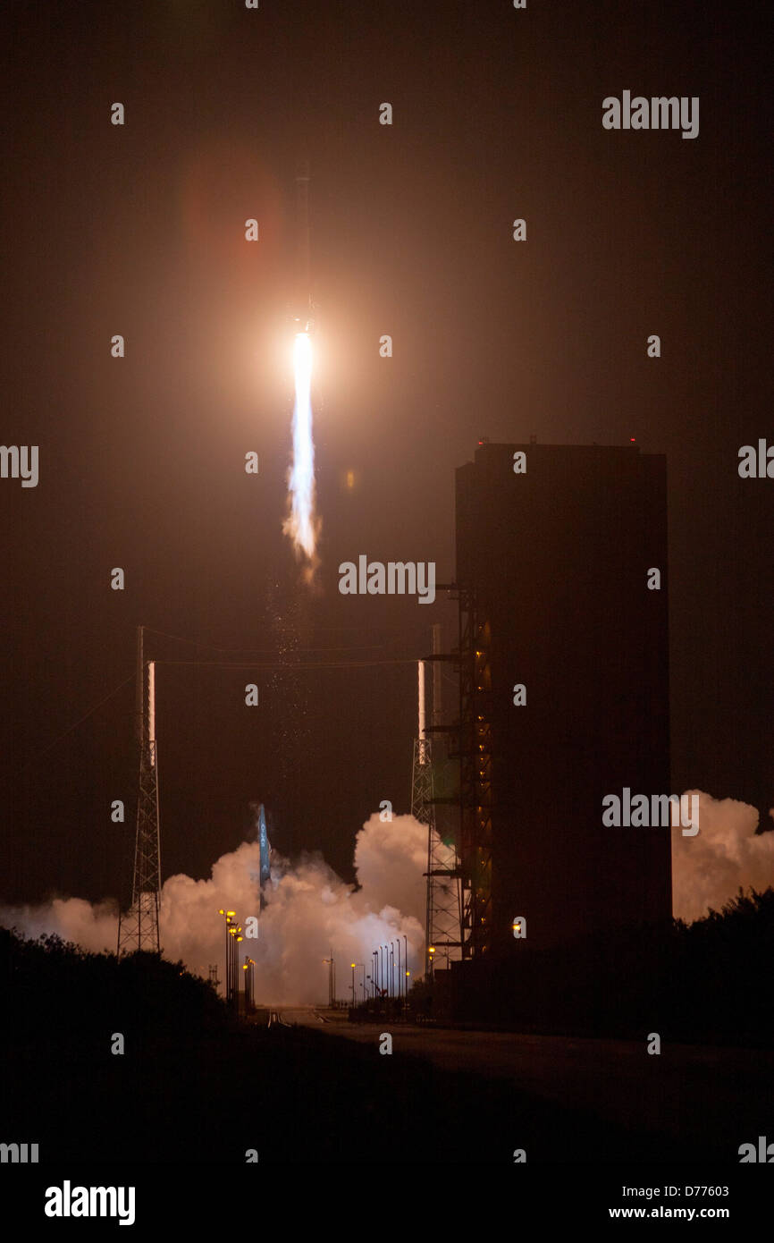 USA Florida Cape Canaveral Kennedy Space Center View space shuttle taking off Atlas V Atlas 5
