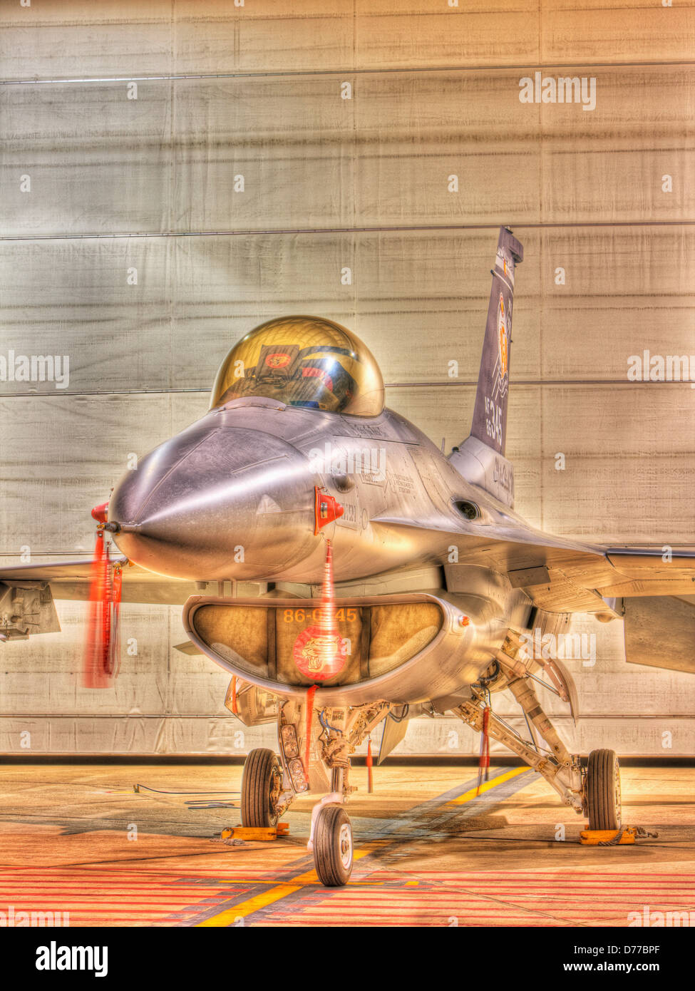 F 16 in hangar hi-res stock photography and images - Alamy