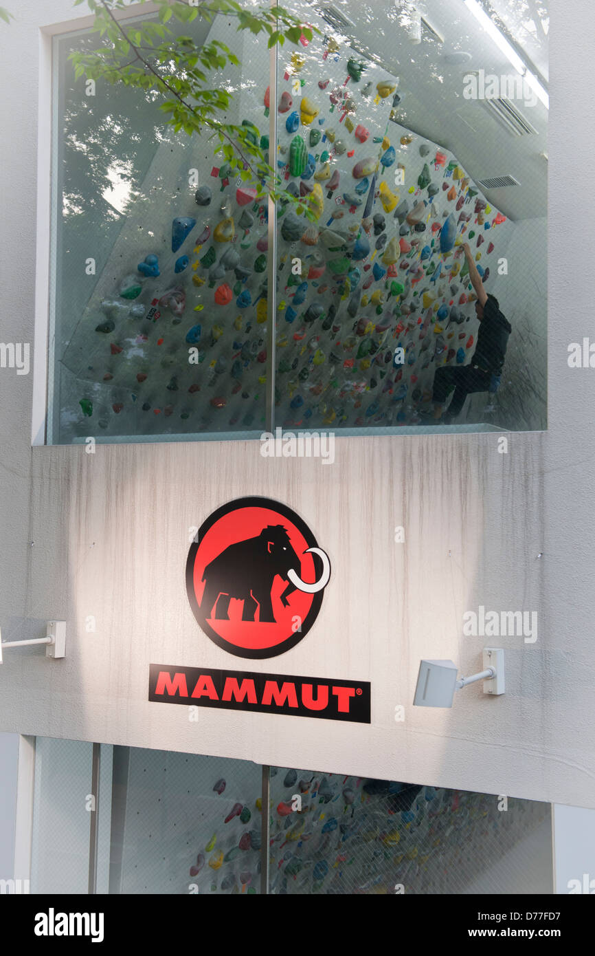 Indoor rock climbing, Tokyo Stock Photo Alamy