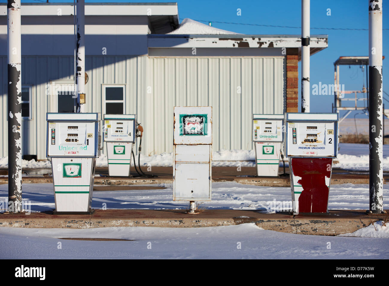 USA Kansas Rural roadside gas station service station Stock Photo Alamy