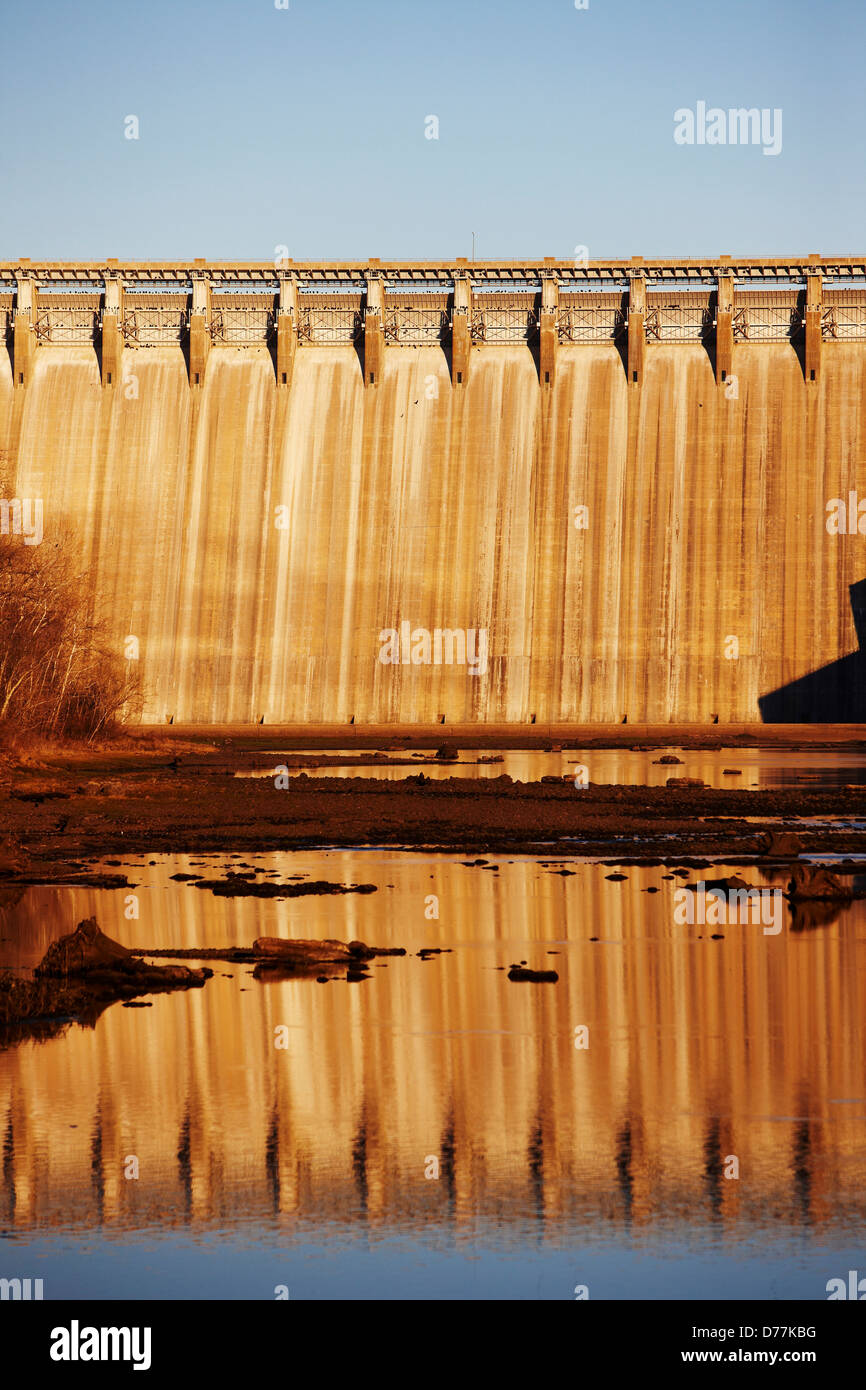 USA Arkansas Bull Shoals Lake Bull Shoals Dam concrete gravity dam on