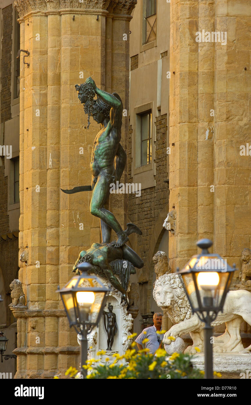 Perseus statue hi-res stock photography and images - Alamy