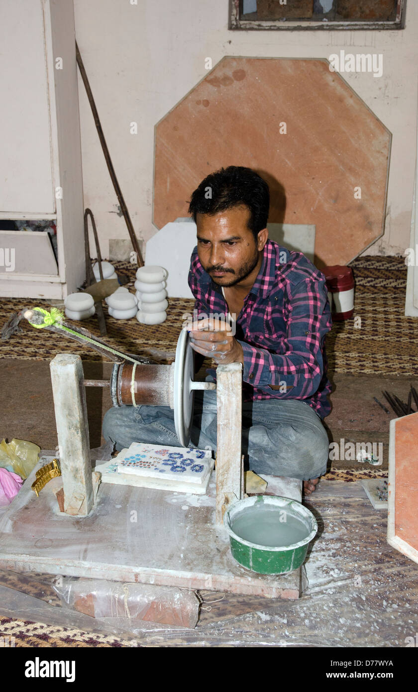 marble inlay craftsman,agra,uttar pradesh india Stock Photo