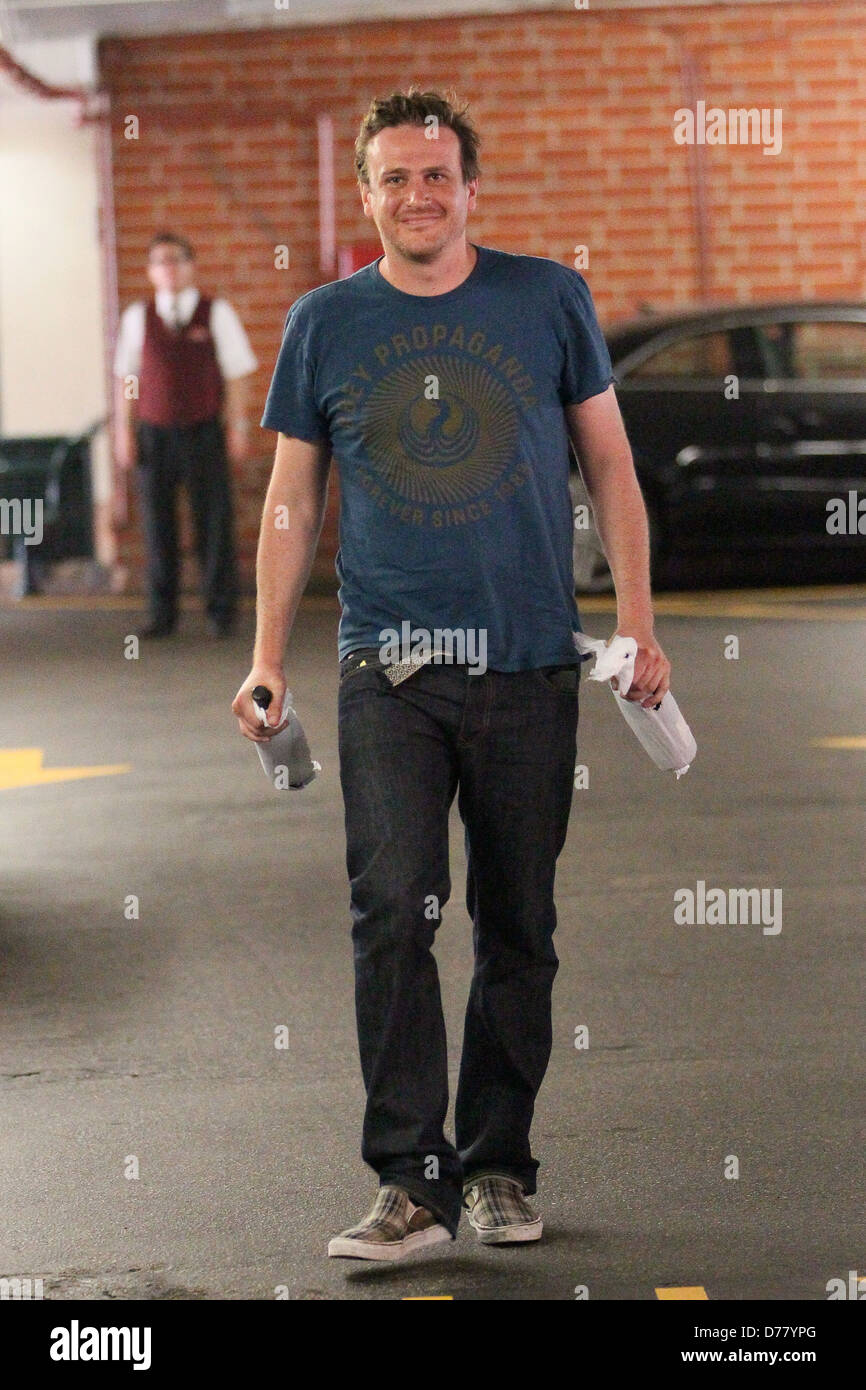 Jason Segel out shopping in Beverly Hills Los Angeles, California - 13.07.11 Stock Photo