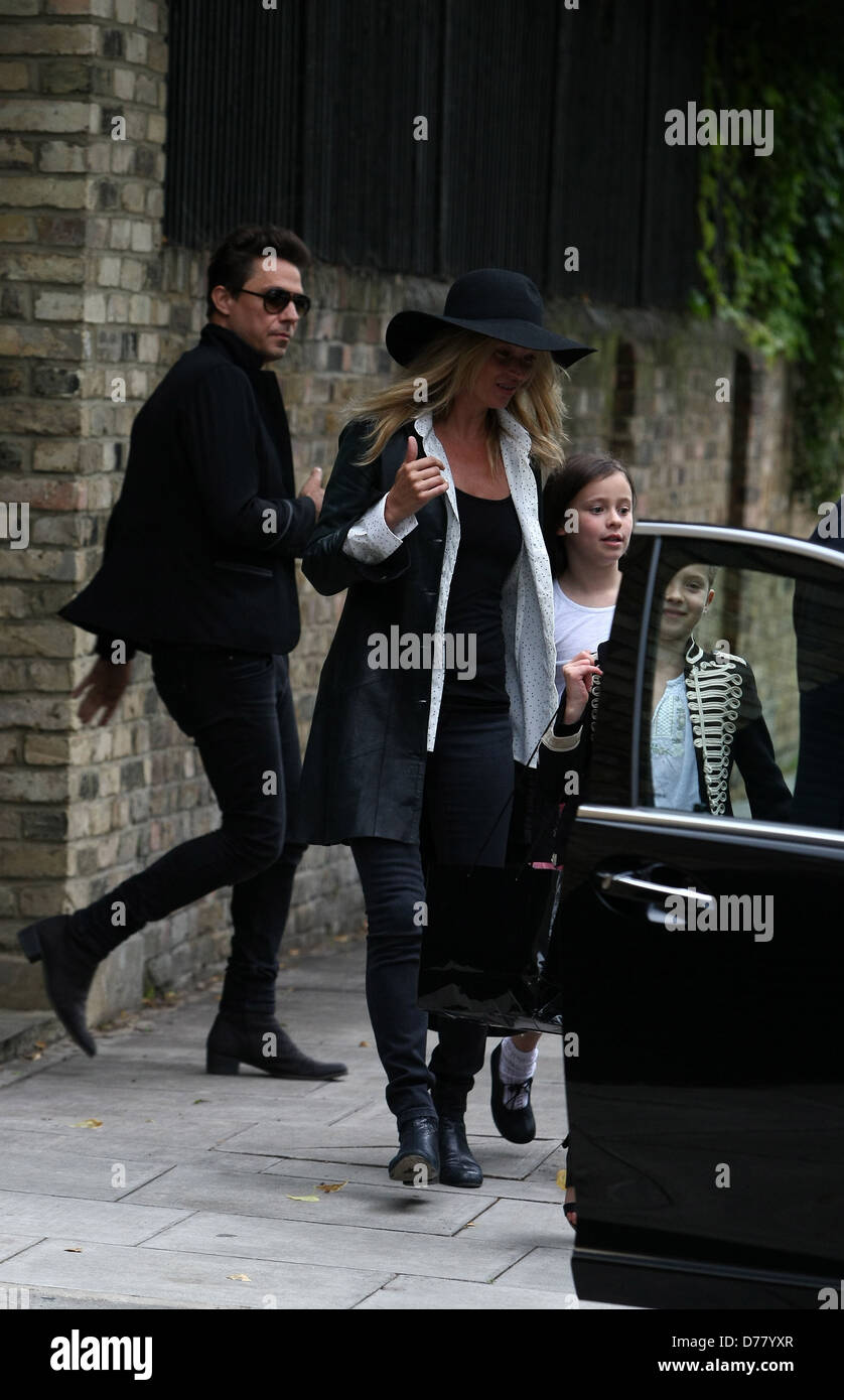Jamie Hince with new wife Kate Moss and her daughter Lila Rose enjoying a family day out London, England - 13.07.11 Stock Photo