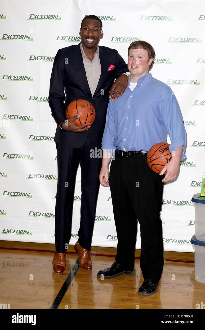 Amar'e Stoudemire and contest winner Walt NBA player Amar'e